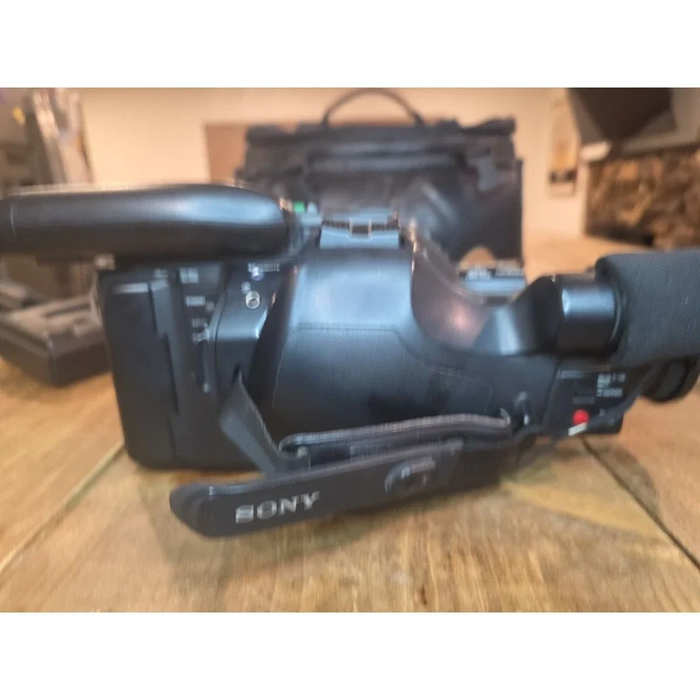 Sony CCD-F55 Video 8 Camcorder Full Set Up *Parts Only, Read Description